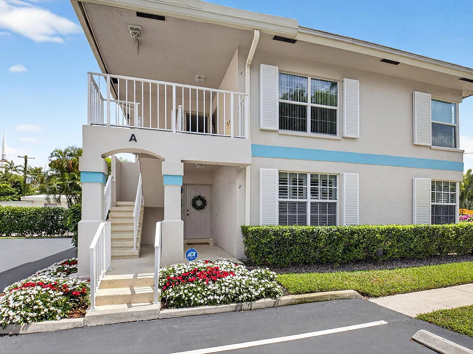 75 Venetian Dr #A-2