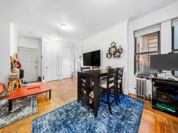 24-75 38th Street image 21 of 28