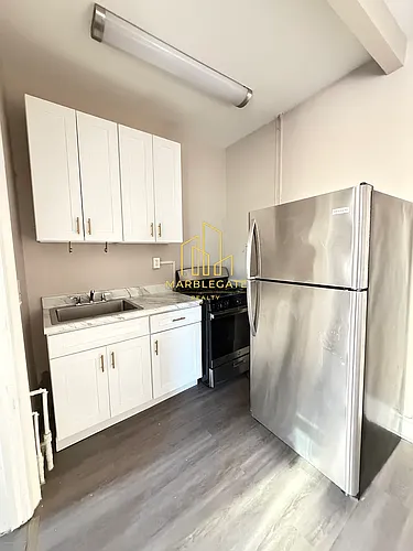 104 Belmont Ave Photo 1