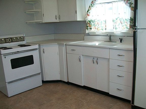 5th image of 509 S Gladstone Ave