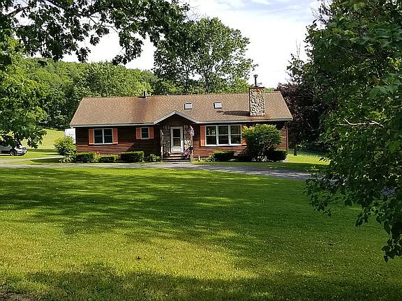 2nd image of 9813 Skaneateles Tpke
