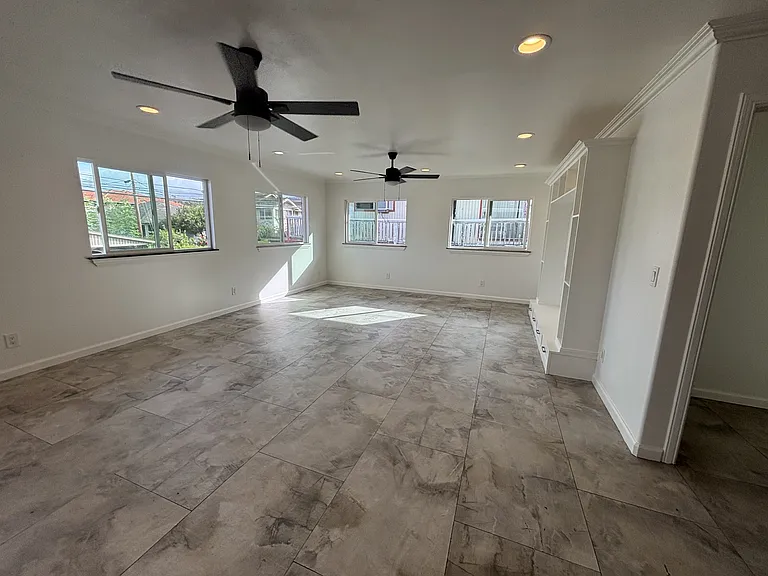 923 Winant St — Photo 3