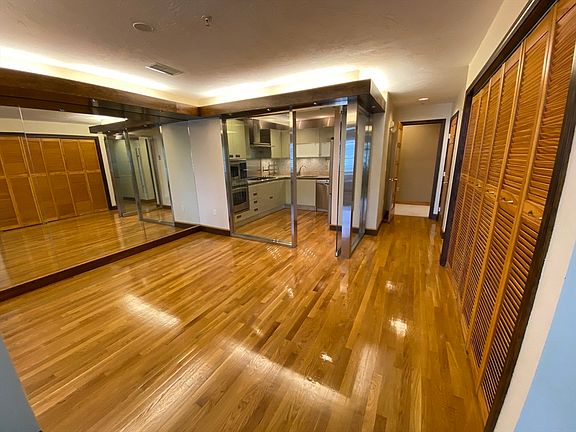 5th image of 86 Village Dr Unit 86