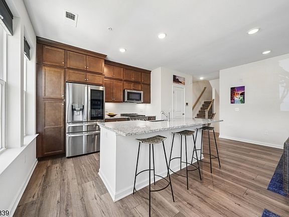 5th image of 7 Jessica Ln 11202