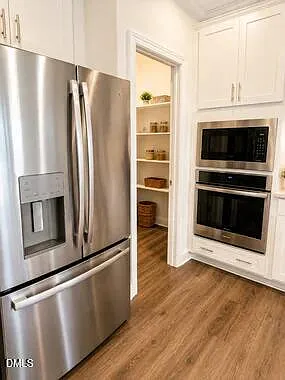 708 Longleaf Grove Ln — Photo 3