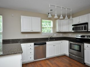 4 Kwikaway Ct, Simpsonville, SC 29680