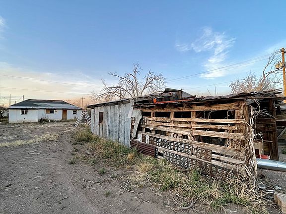 5th image of 801 W Waco St