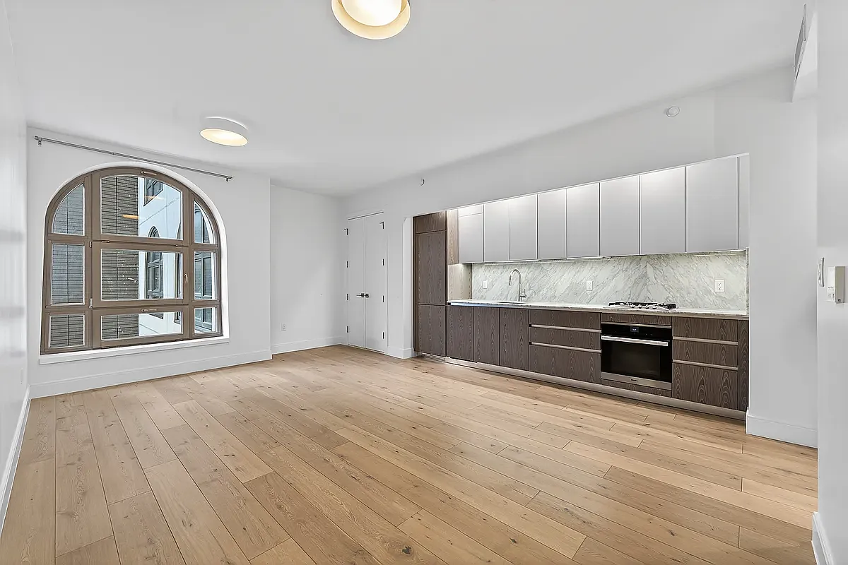 229 Ninth Street — Photo 1