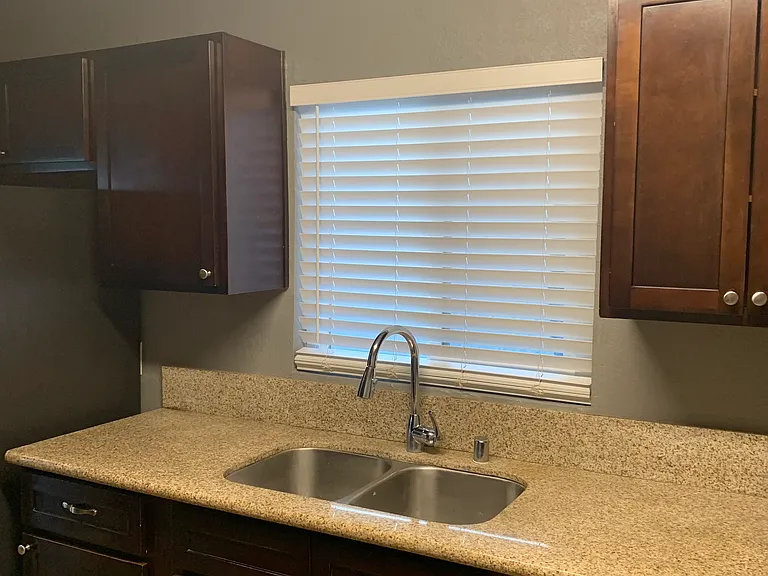 1723 Linden Ave — Photo 14