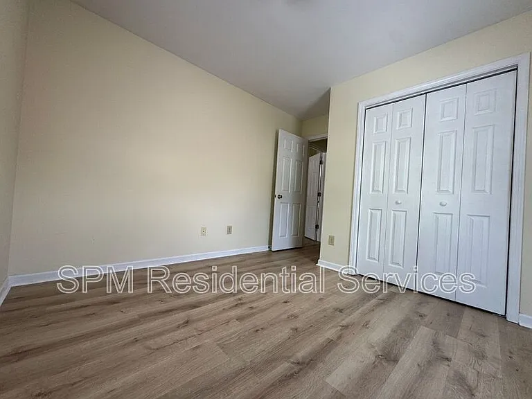 5147 Lampost Cir — Photo 16