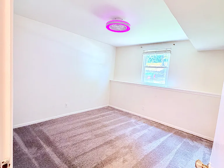 20313 Beaconfield Ter #B2 — Photo 29