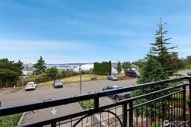 3rd image of 320 E 32nd Street #103
