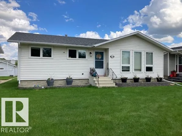 4229 48a St, Vegreville, AB T9C 1B2