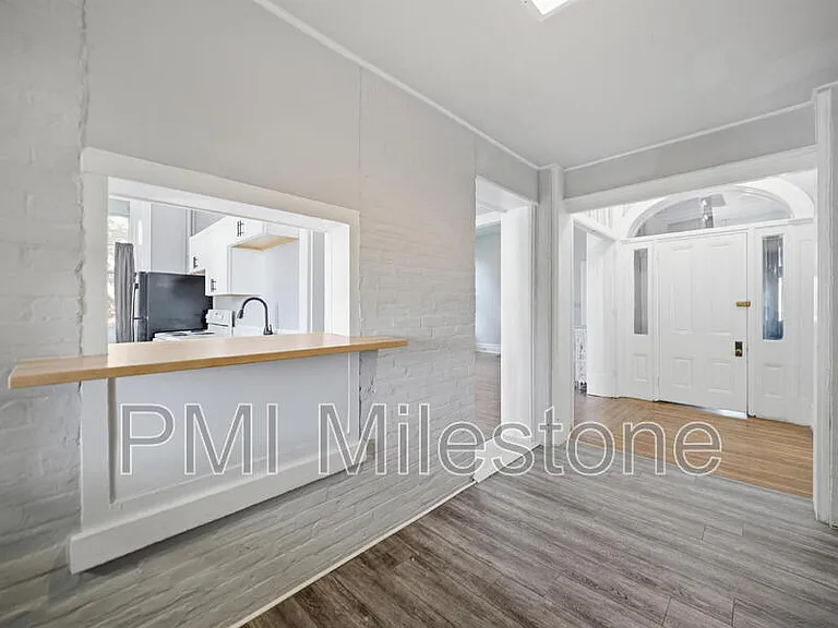 323 N Potomac St #1 — Photo 18