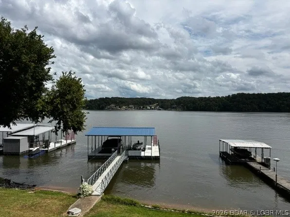 32447 Stein Dr, Stover, MO 65078