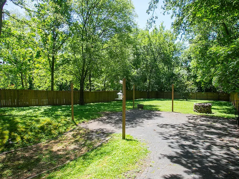 222 Emmitt Ave — Photo 17