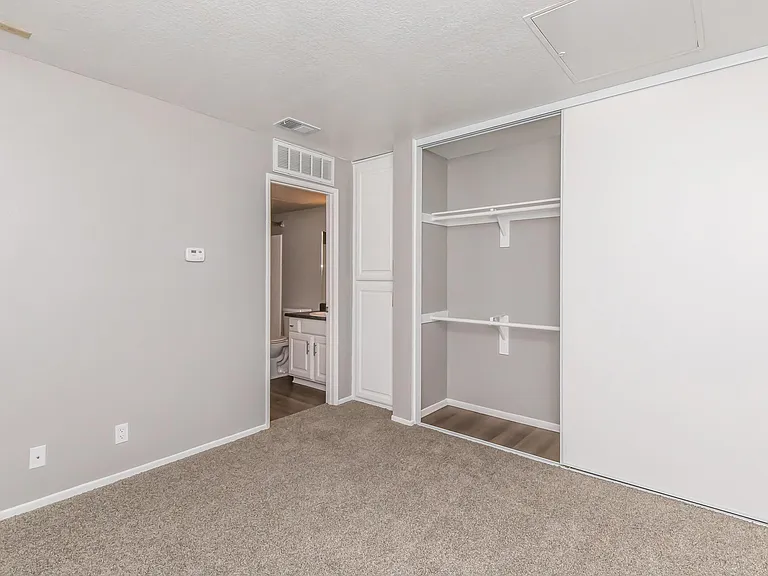Palm Court Apartment Homes — Photo 24