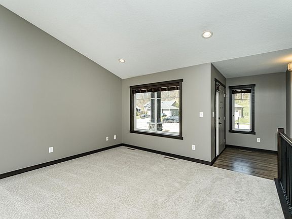 4th image of 3346 Ridgeline Dr SE