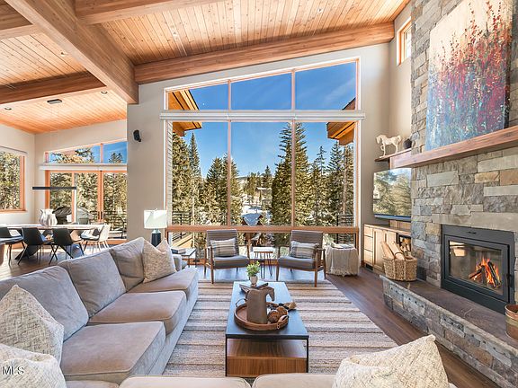 4th image of 684 Vasquez Road