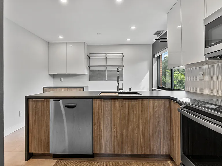 11120 Harbor Ct #1120 — Photo 17