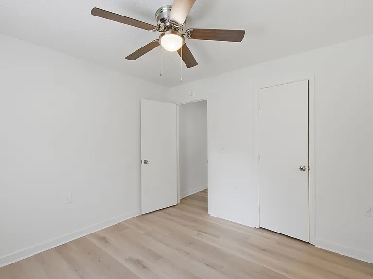 1824 Grayson St — Photo 1