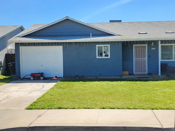 1755 Pontiac St, Oakdale, CA 95361