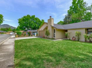 2594 Brookside Dr, Medford, OR