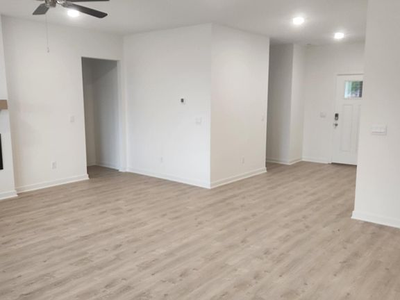 5th image of 4008 Aryana Ave