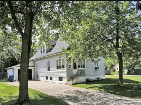 315 Beech St, Spring Lake, MI 49456