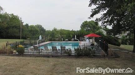 2nd image of 909 Claymark Dr