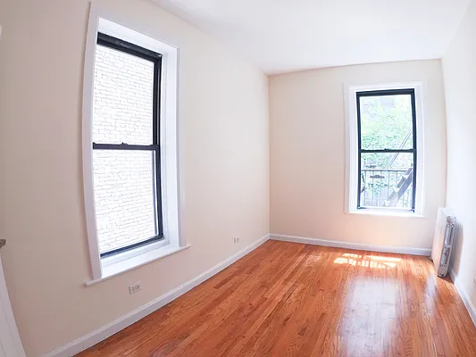 Rented by Urban Real Estate Inc | media 4