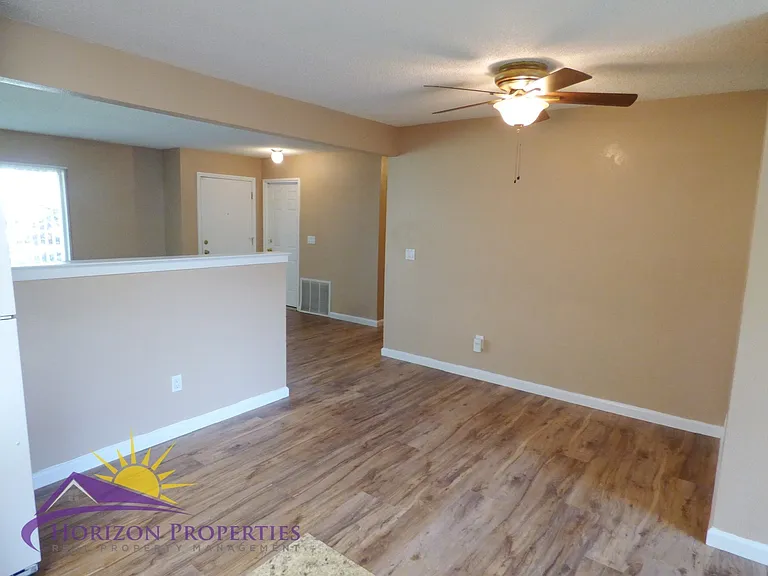 7928 Garry Oak Dr — Photo 13