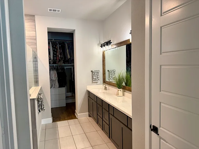 2413 Stella Ln — Photo 40