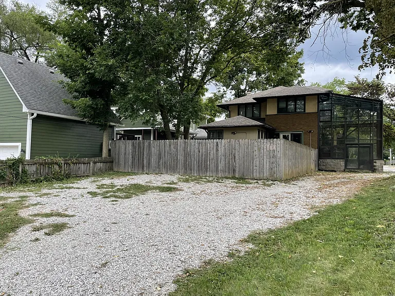 6140 N College Ave — Photo 29