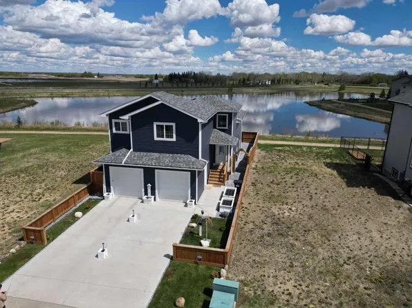 6812 SW 50th Ave, Camrose, AB T4V 5G1