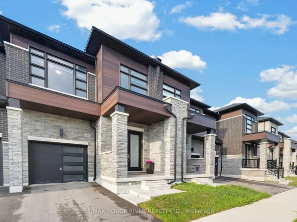 164 Ogston Cres, Whitby, ON L1P 0H3