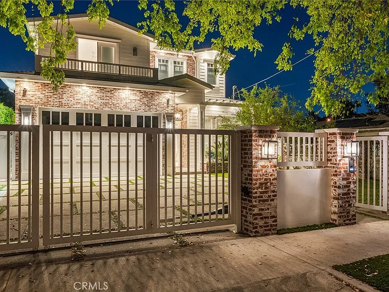 12345 Huston St — Photo 1