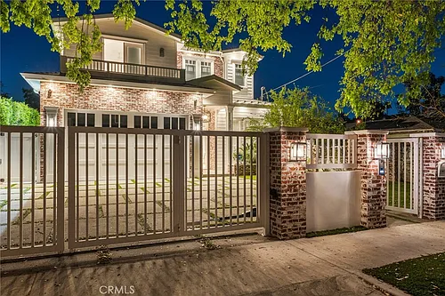 12345 Huston St Photo 1
