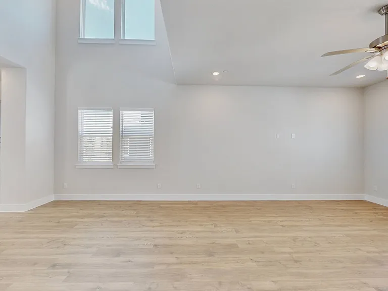 832 Concan Dr — Photo 18