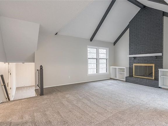 3rd image of 5912 N Mersington Ave