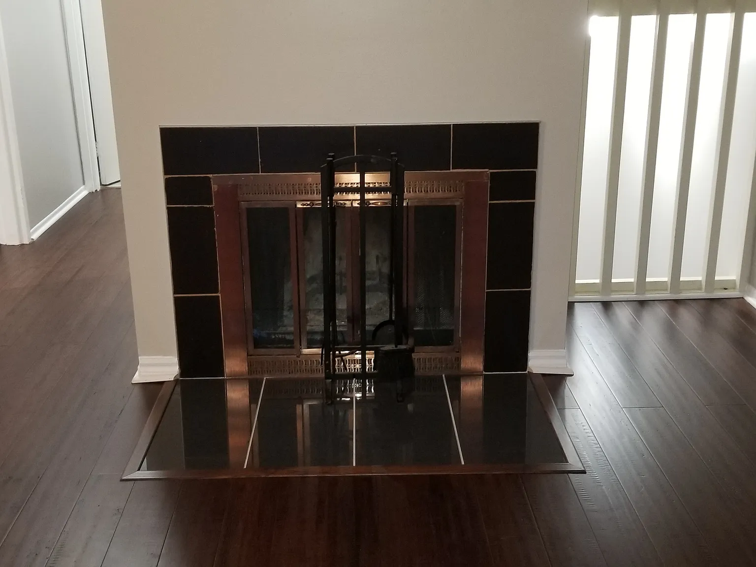 3 bed, 1.5 bath, 1279 sqft, $2,350 — Photo 3