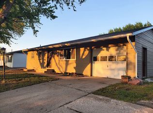 108 N Calvert Ave, Sutton, NE 68979