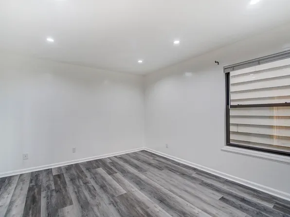 22 69th Street image 6 of 11