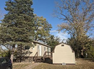 8 Lakeshore Dr, Wilmington, IL