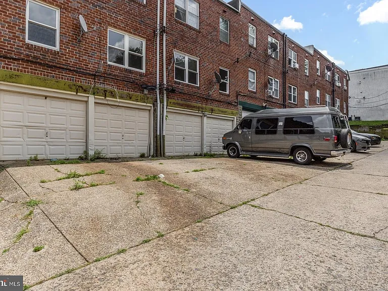 5990 Henry Ave #2 — Photo 21