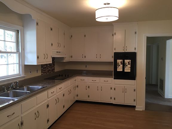 4th image of 4808 Marty Blvd