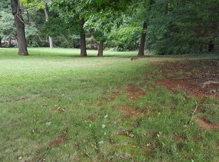 1415 Pleasant View St, Staunton, VA 24401