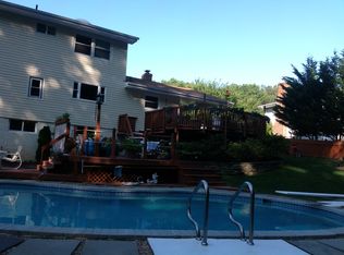18916 Tributary Ln, Gaithersburg, MD 20879