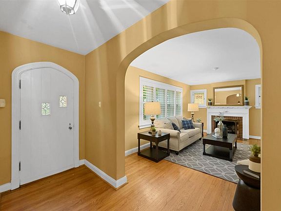 2nd image of 7631 Stanford Ave