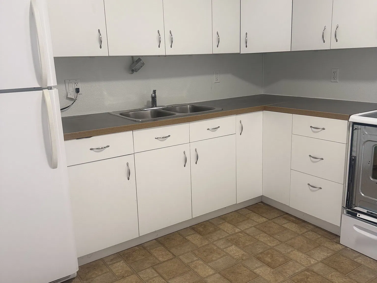1 bed, $2,350 — Photo 2